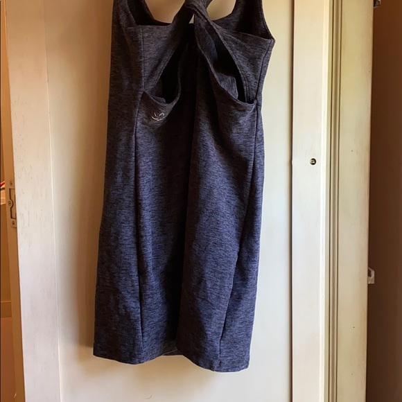 Beyond Yoga workout top - Picture 2 of 3